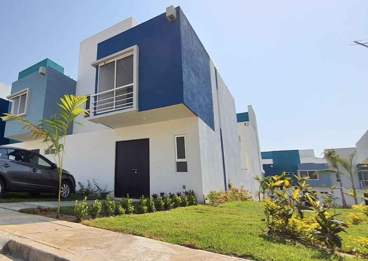 BeeWolf Beach House - Housity