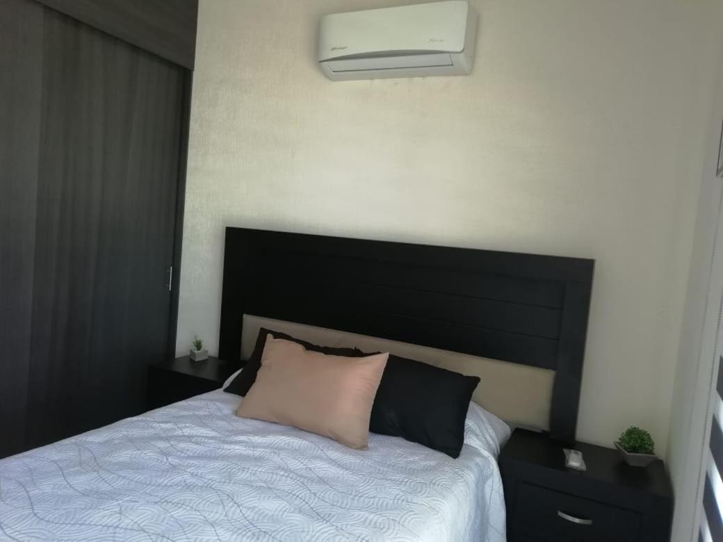 BeeWolf Beach House - Housity