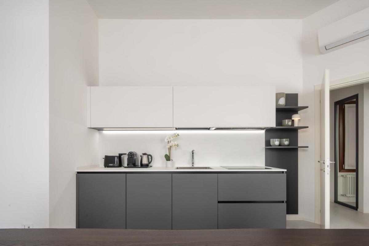 Design Apartment with Balcony on the Grand Canal R&R - Housity