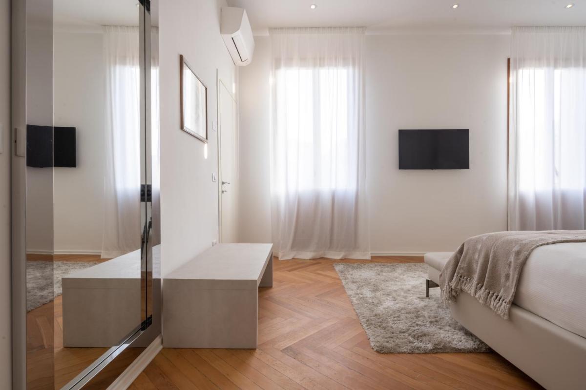 Design Apartment with Balcony on the Grand Canal R&R - Housity