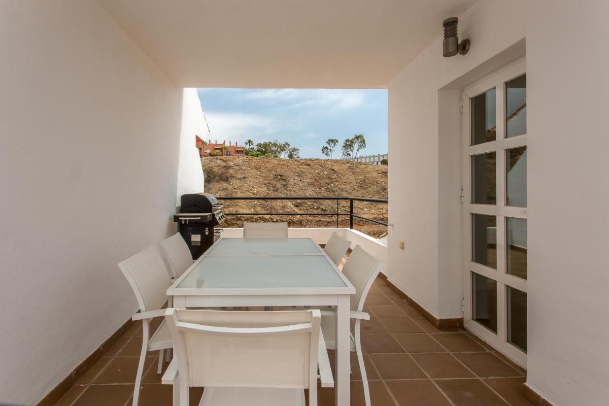 Manilva Townhouse with spectacular views of Gibraltar - Housity