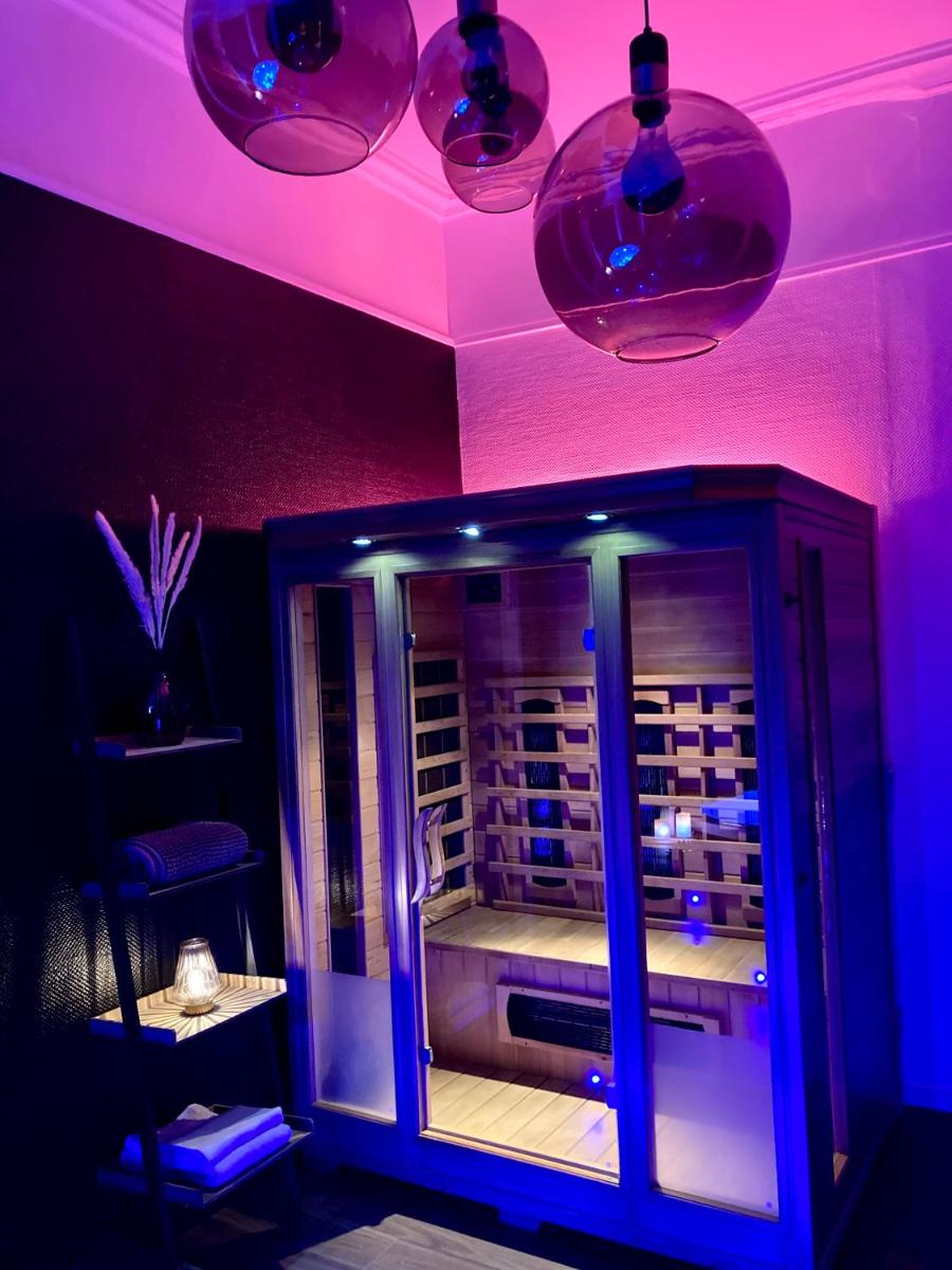 SUITE KASSIOPEE, romantisme, balnéo, sauna - Housity