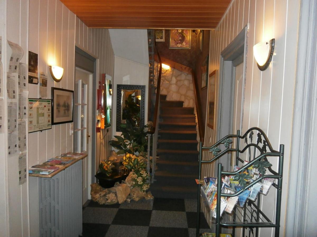 Hotel Beausejour - Housity