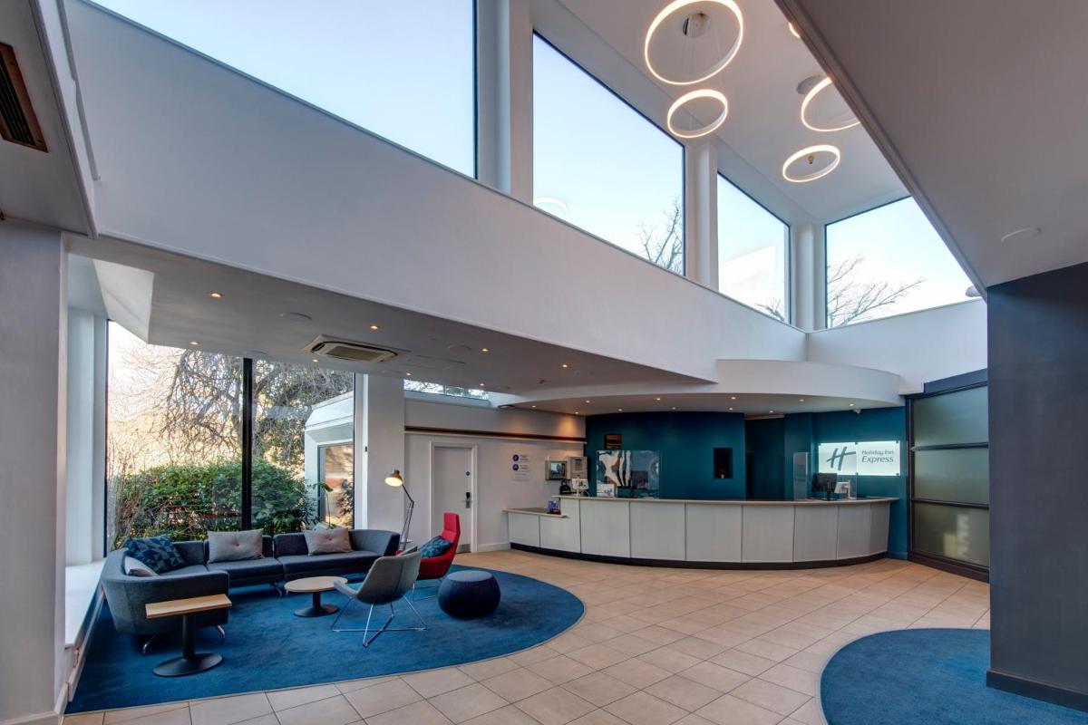 Holiday Inn Express Edinburgh City West, an IHG Hotel - Housity
