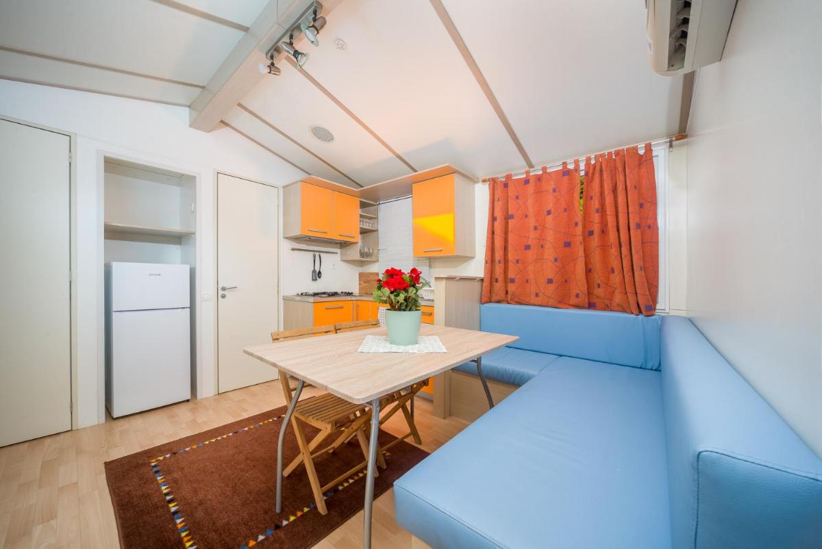Lipicai Apartmanházak - Housity