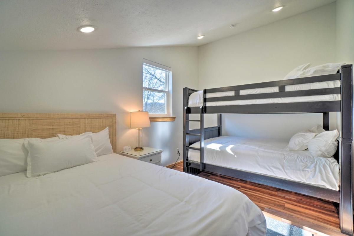 Idyllic Cotter Escape Steps to White River! - Housity