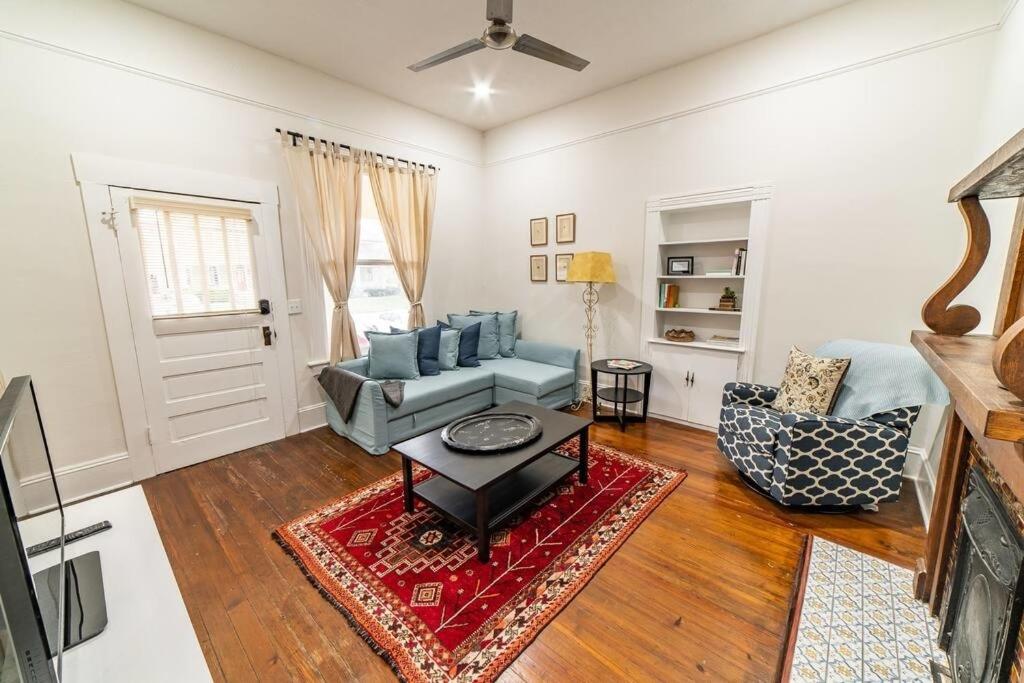 Retro Bung 736 1st Retro Bungalow UPTOWN 10 MIN to Ft Benning - Housity