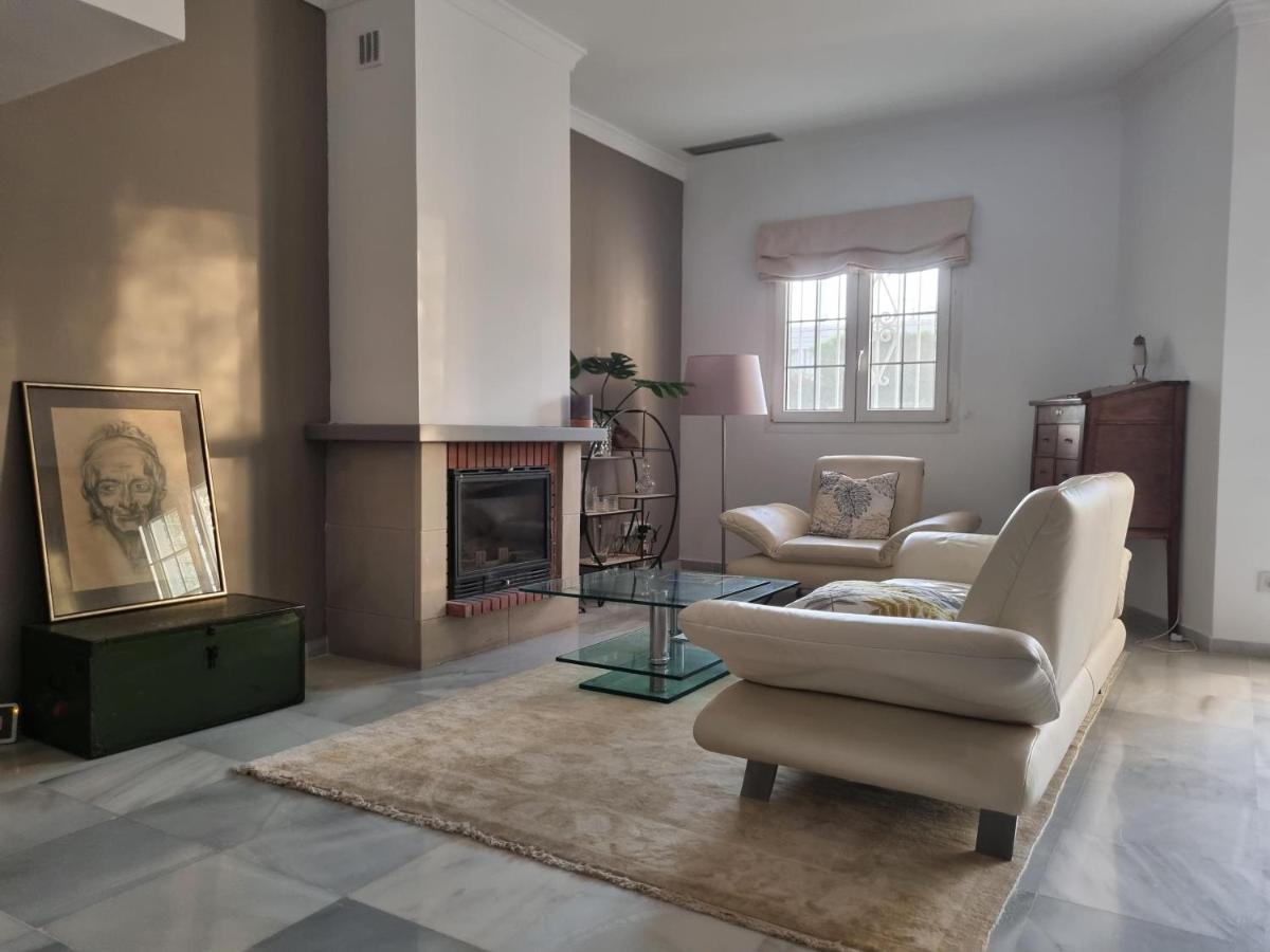 Town-House-Style Villa - on the Golden Mile - Housity