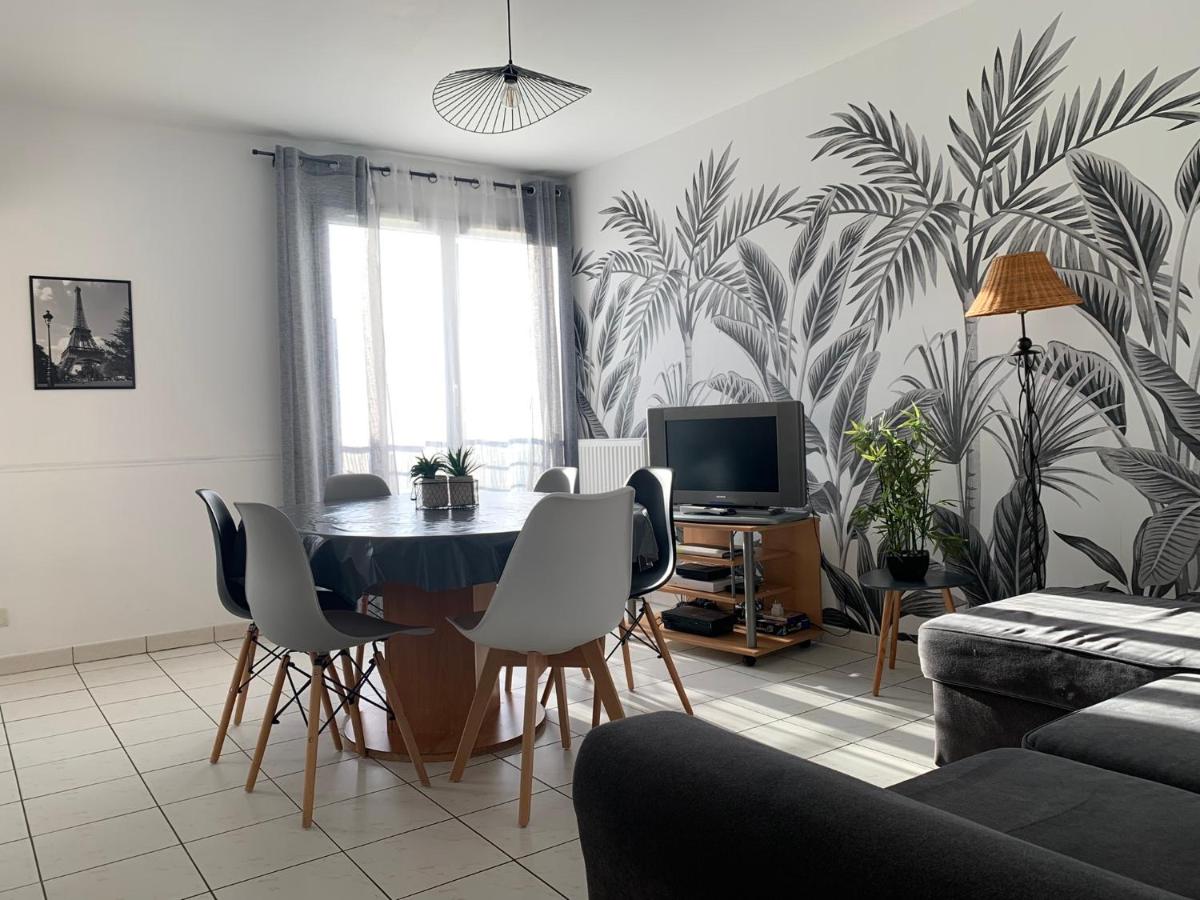 Disney, sunny comfortable 2 bedrooms family apartment, 8 pers, wifi, NETFLIX - Housity