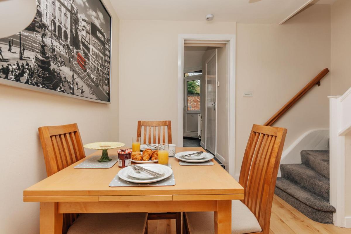 Honeysuckle terrace - Housity