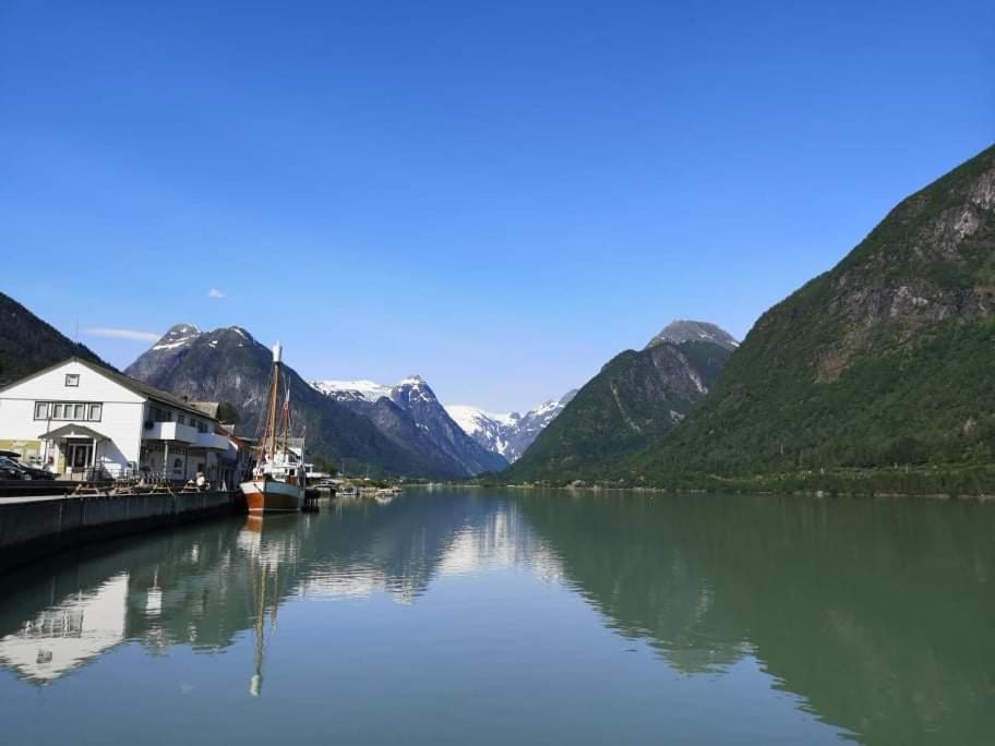 Sogndal ski- and mountain cabin - Housity