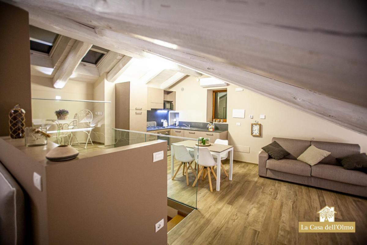 La Casa dell'Olmo - Suite Apartment Cuneo - Housity