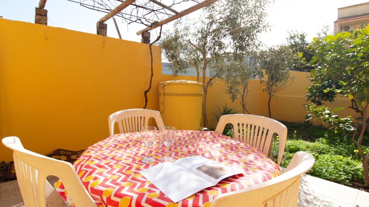 Yellow House-Villetta con giardino - Housity