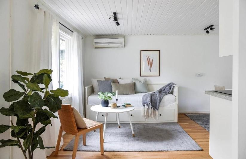 Modern cottage with sunny terrace - Housity