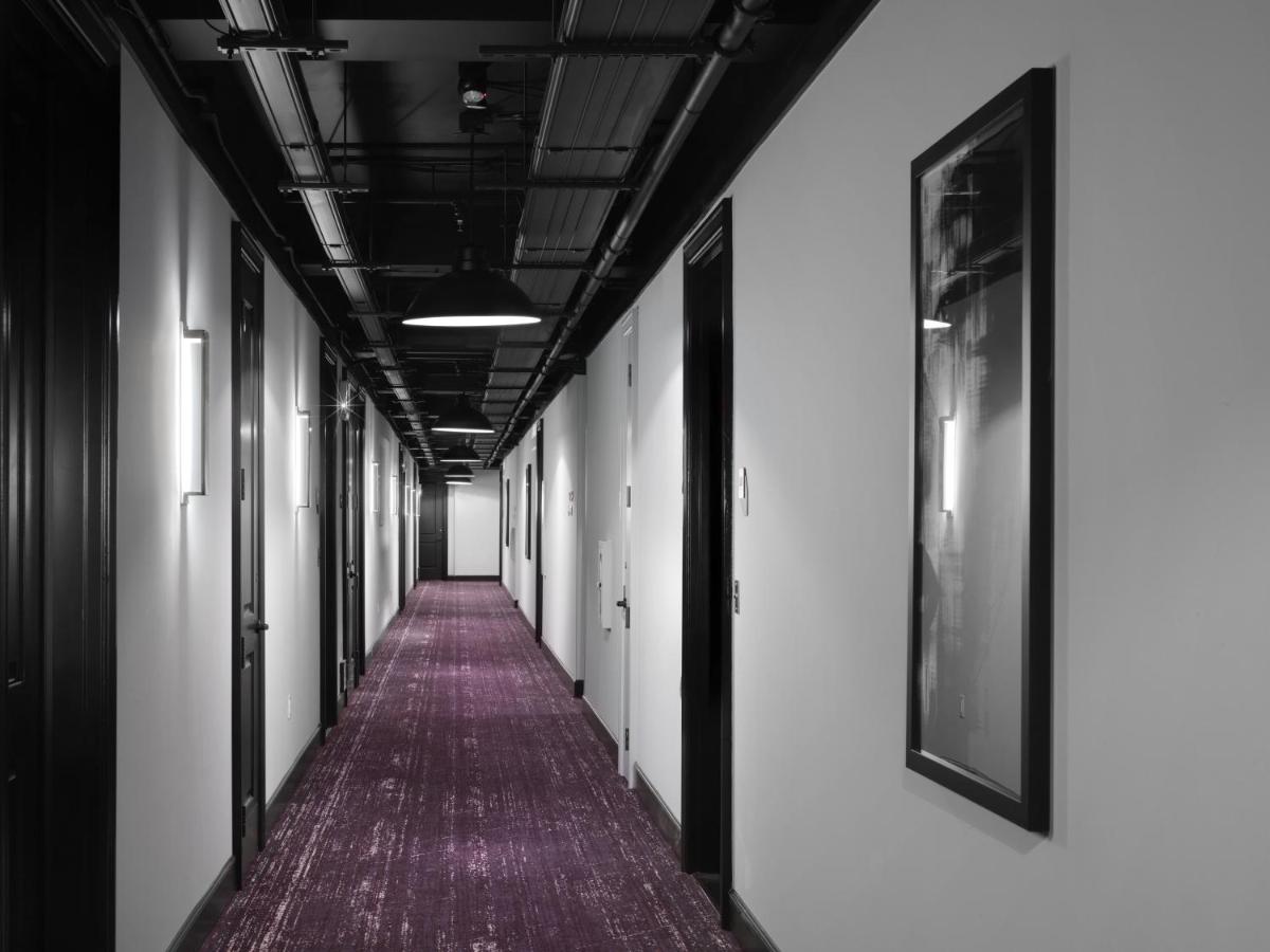 Axiom Hotel - Housity
