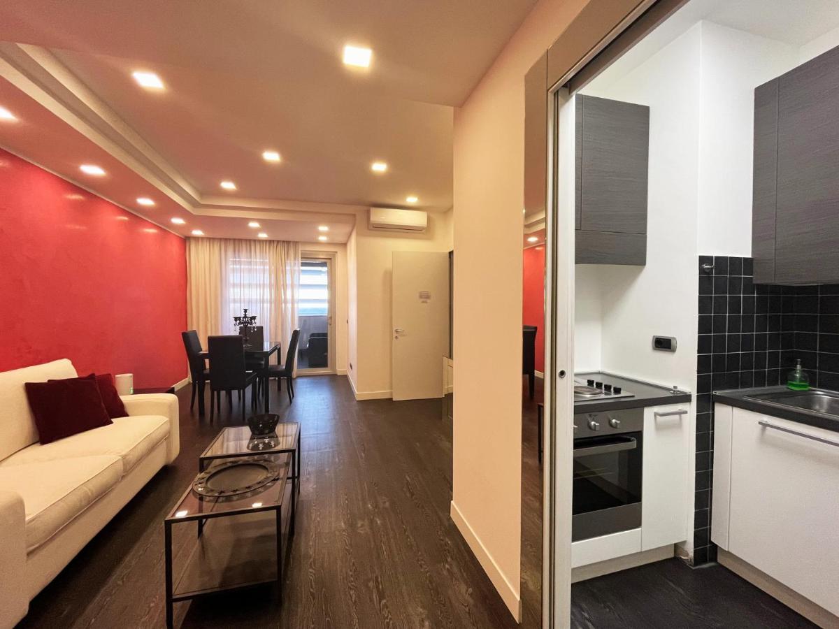 Elegante bilocale Torre Pontina - Housity