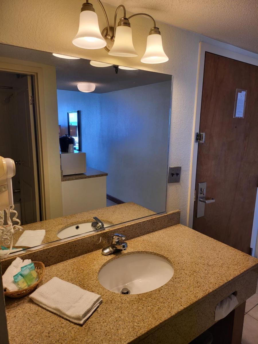 Capes Hotel - Housity