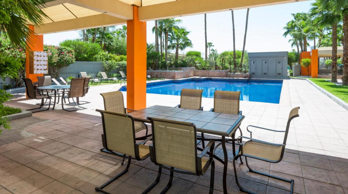 Real Inn Mexicali - Housity