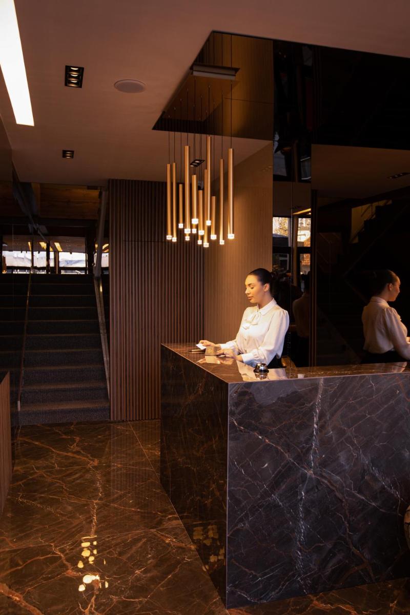 Plaza Boutique Hotel - Housity