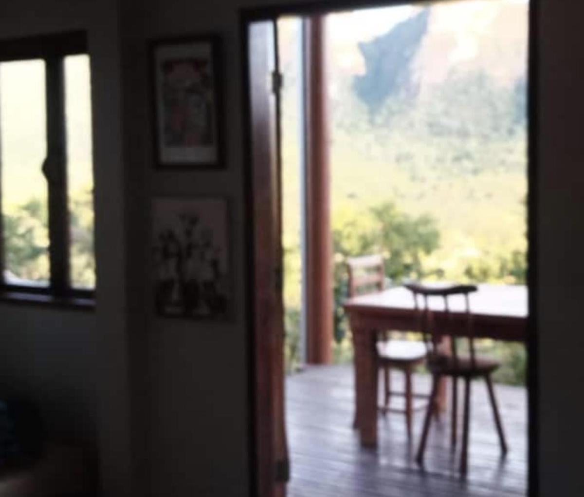 Chale duplex com vista para a Serra do Segredo - Housity