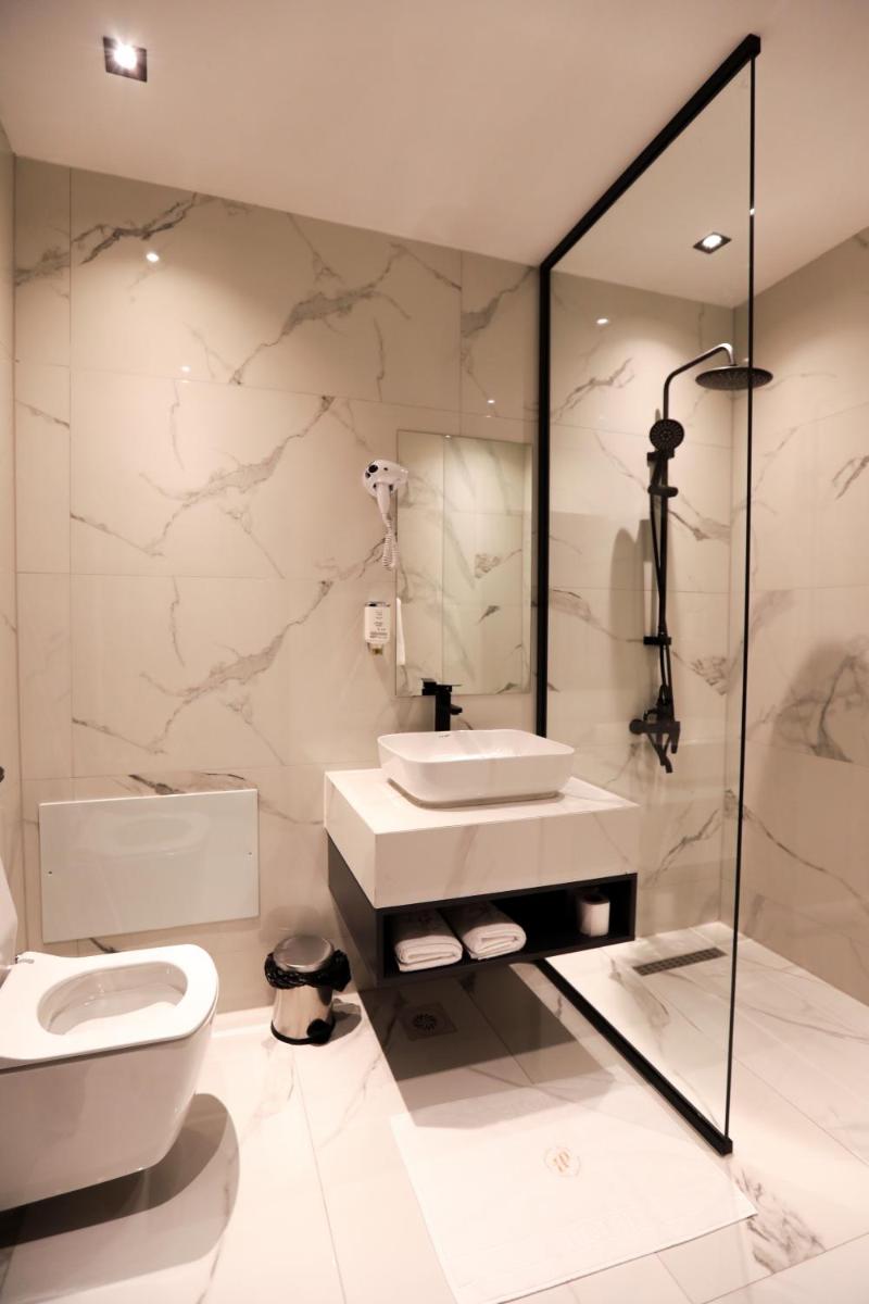 Plaza Boutique Hotel - Hizvo