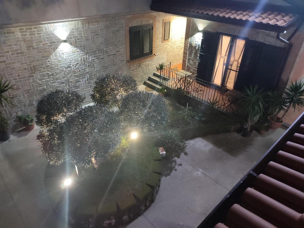 Midway House Italy Apartment - Housity