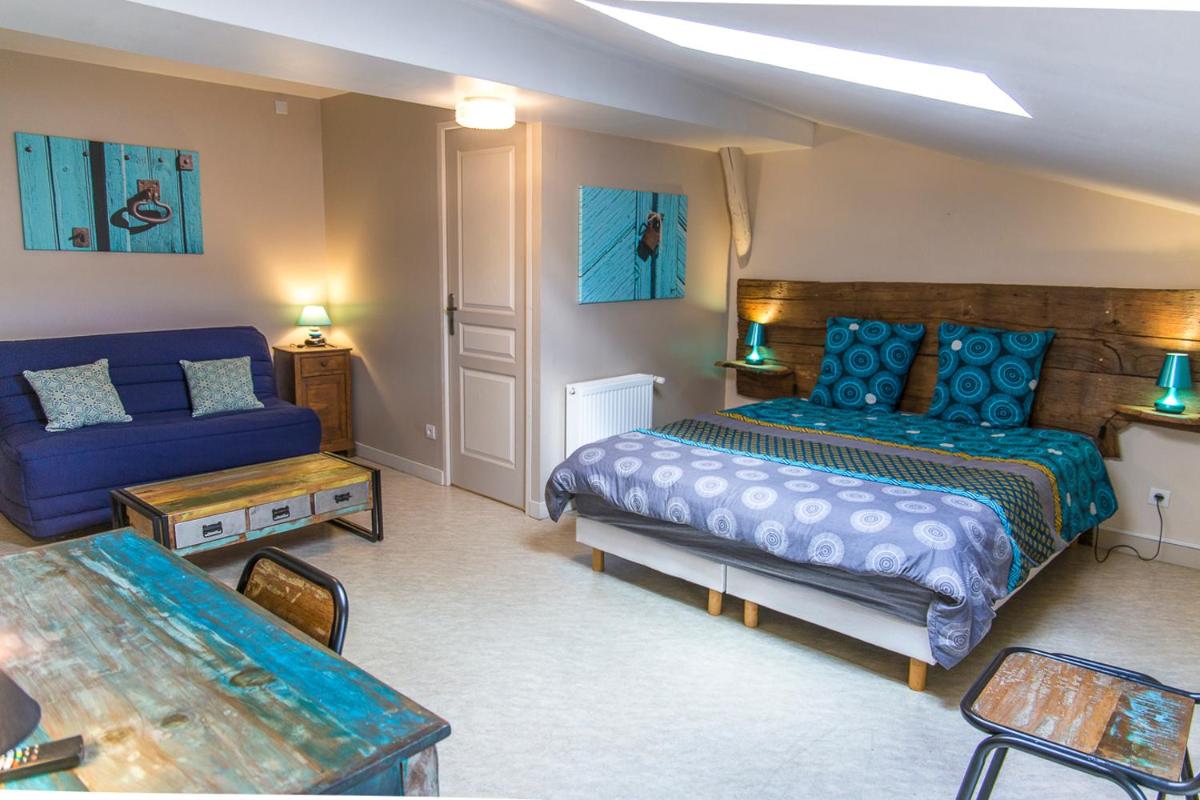 2 suites, Balnéo, 2 SDB, 3WC, garage double, à 5 minutes du Puy - Housity