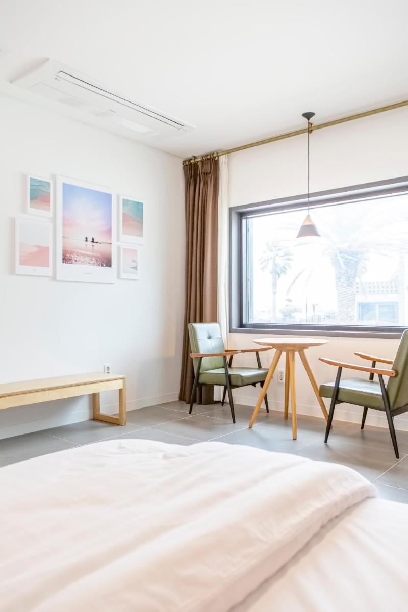 Lunamar Pension - Housity