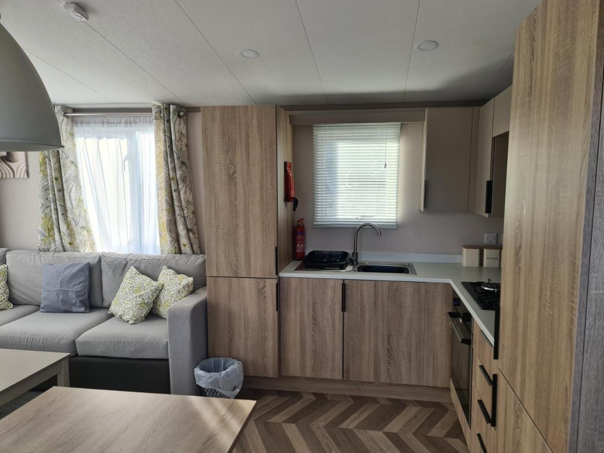 Mawgan Pads Newquay Bay - Housity