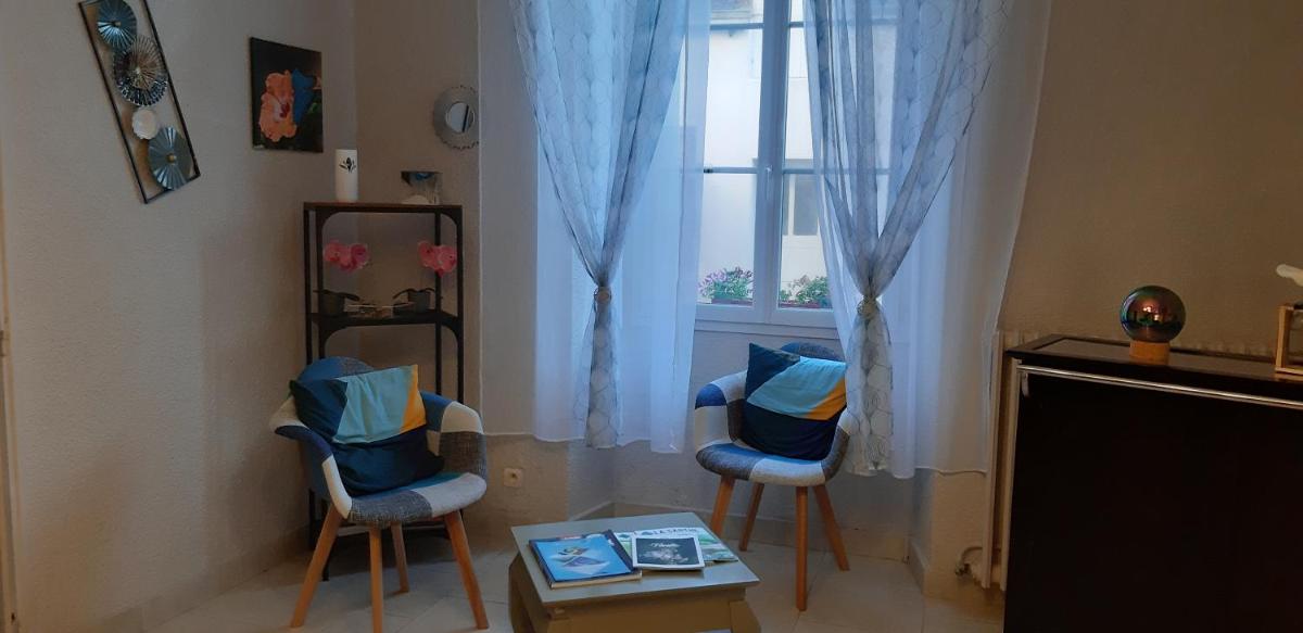 Hotel Saint François Précigné Soirée étape sur demande Proche Sablé-sur-Sarthe - Housity