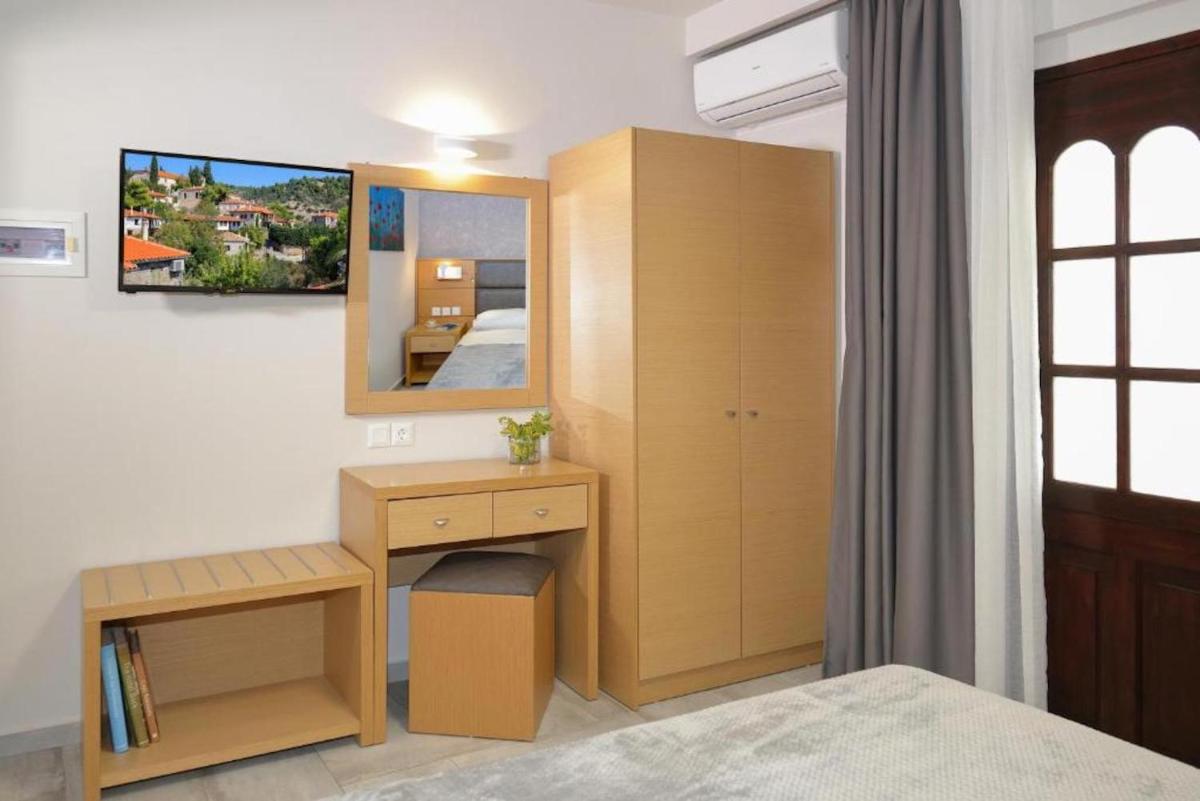 Castristudios - Housity