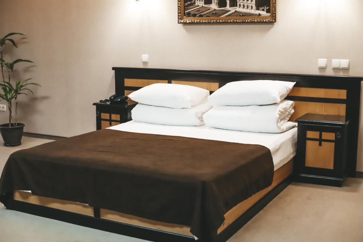 Suitetrails - Georg Palace Hotel