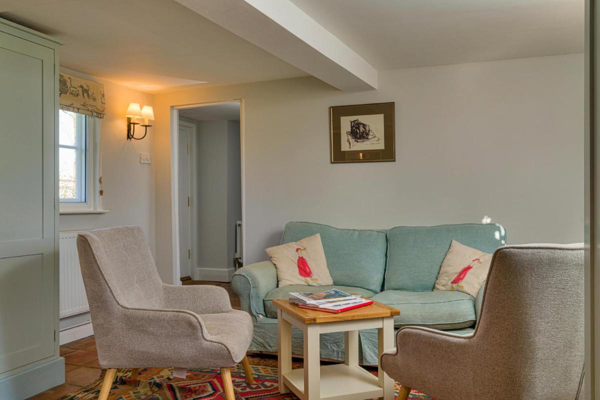 Finest Retreats - The West Wing at Gypsy Hall - Housity