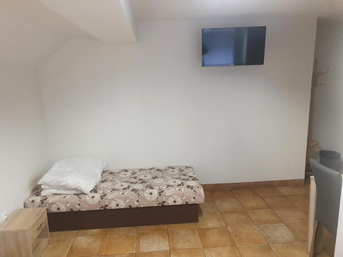 Ubytovanie FRENAT - Housity