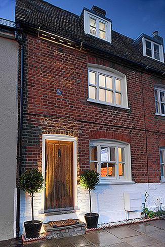 Walton Cottage - Housity