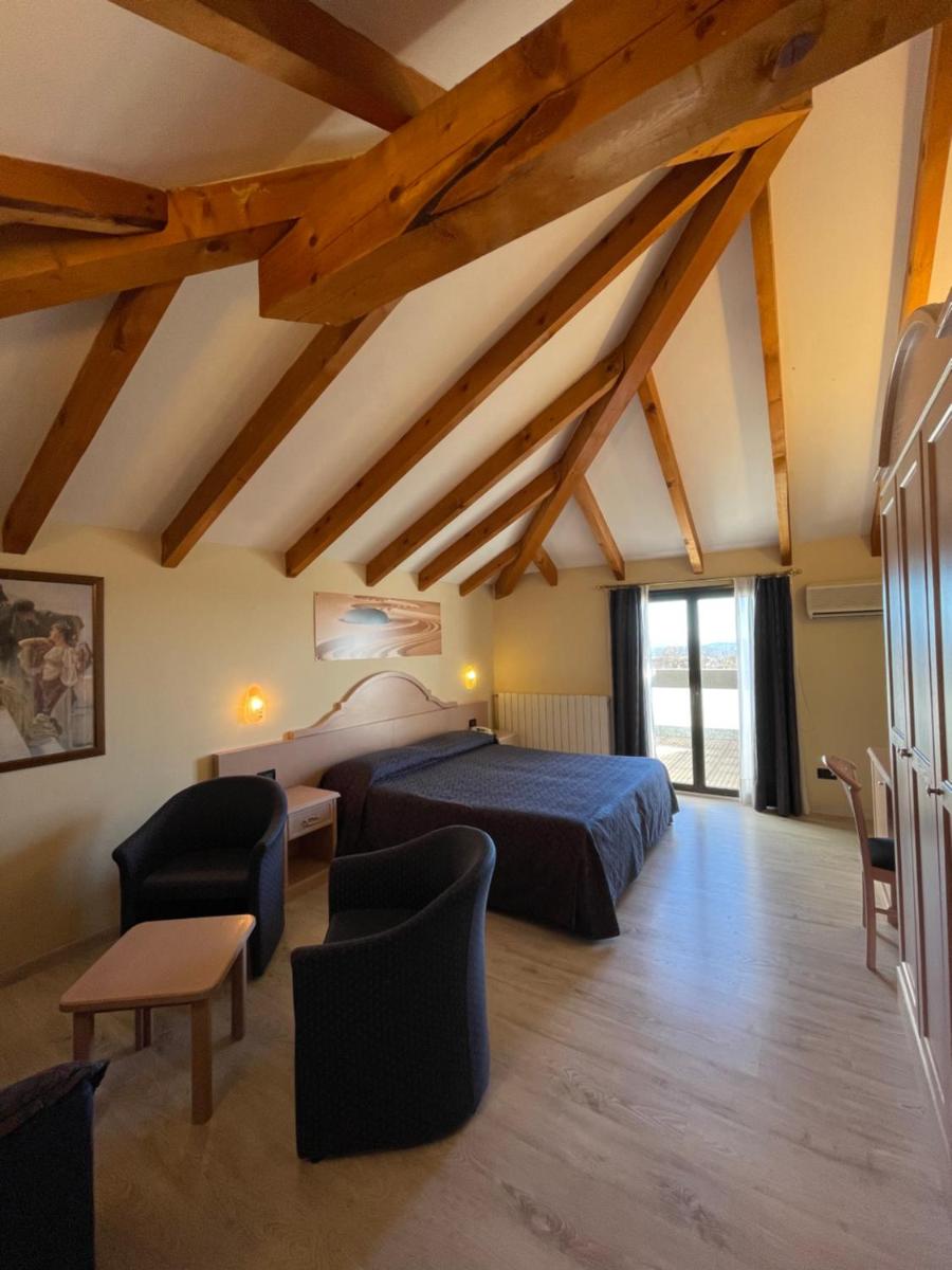 Lo Scoiattolo - Housity