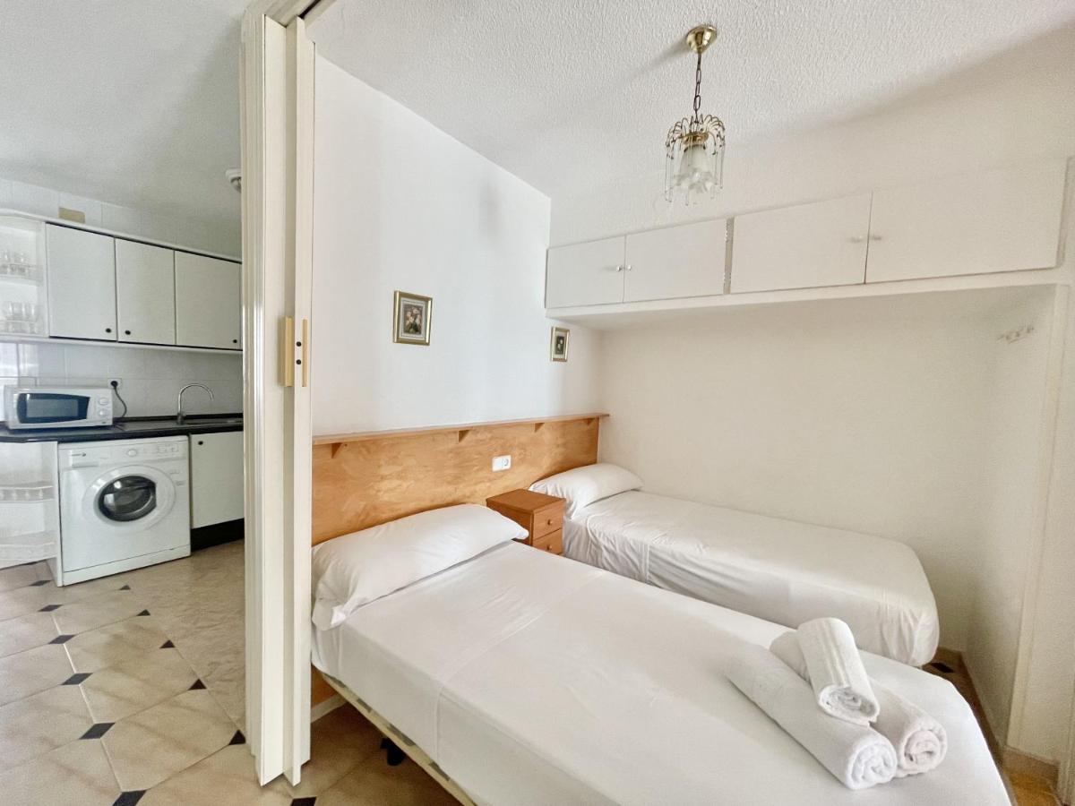 Apartment In Av Mediterraneo - Housity