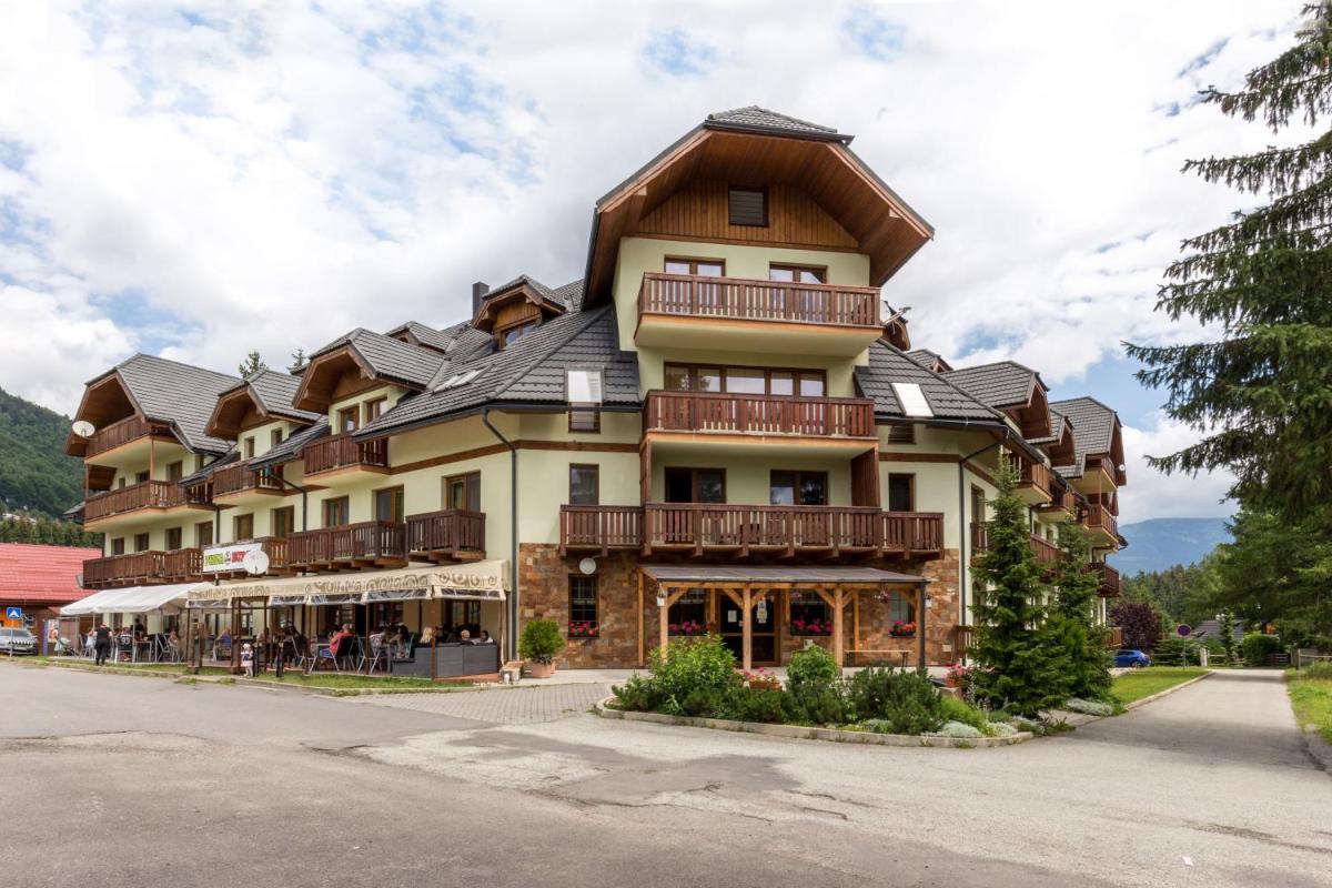 Apartment House Kamzík 9 - Housity