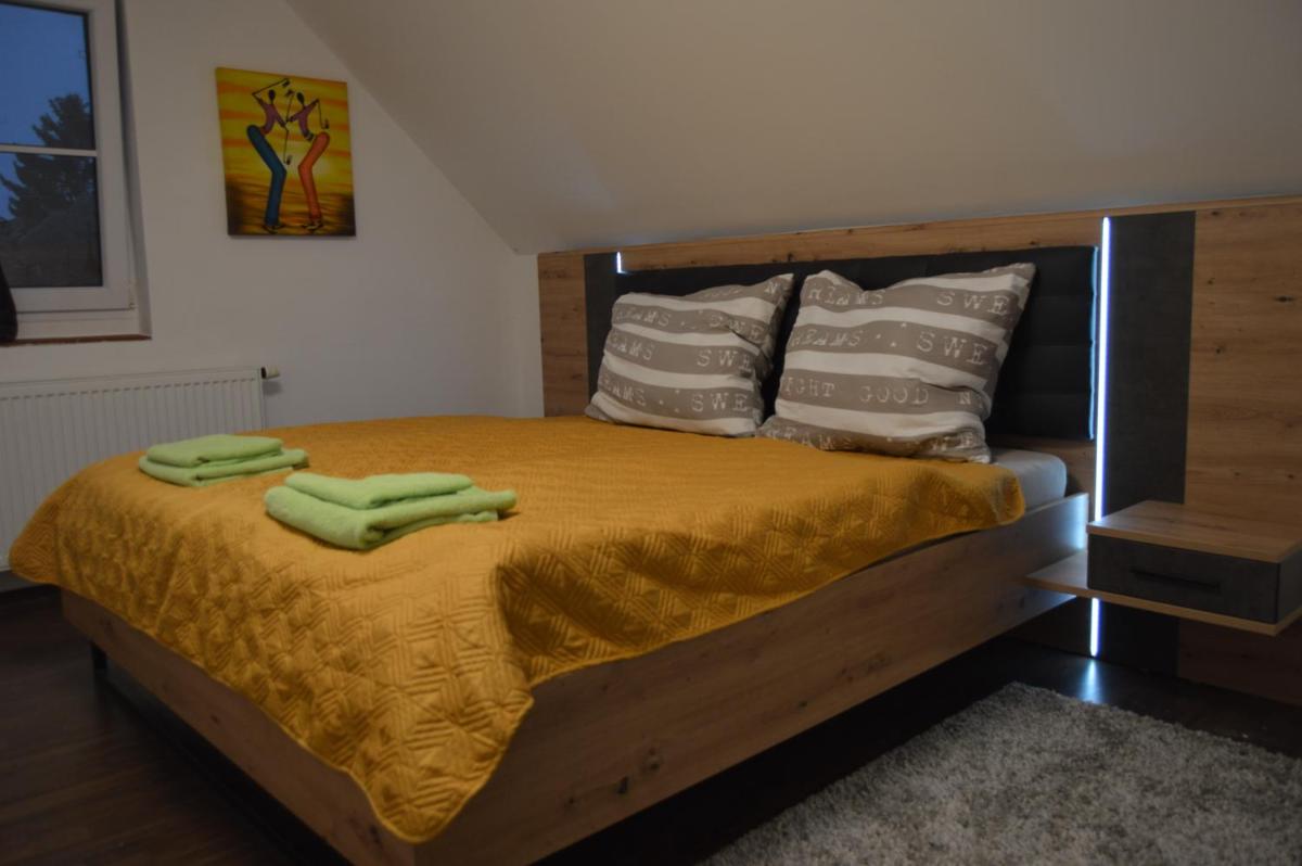 Bohemica Apartman 4 - Housity
