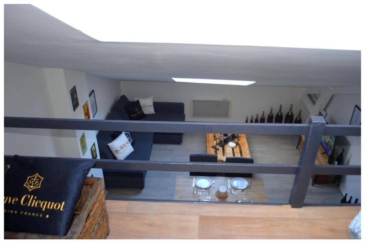 Studio Champagne - Housity