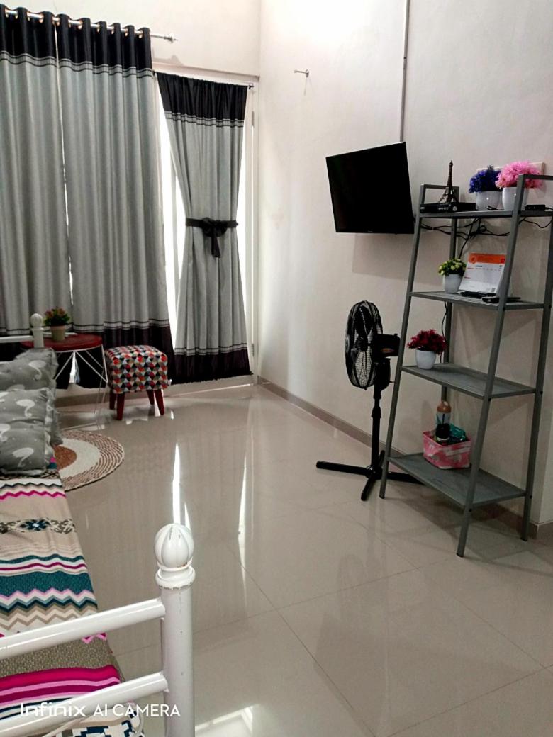 Nata Villa-Villa Zafhira Batu - Housity