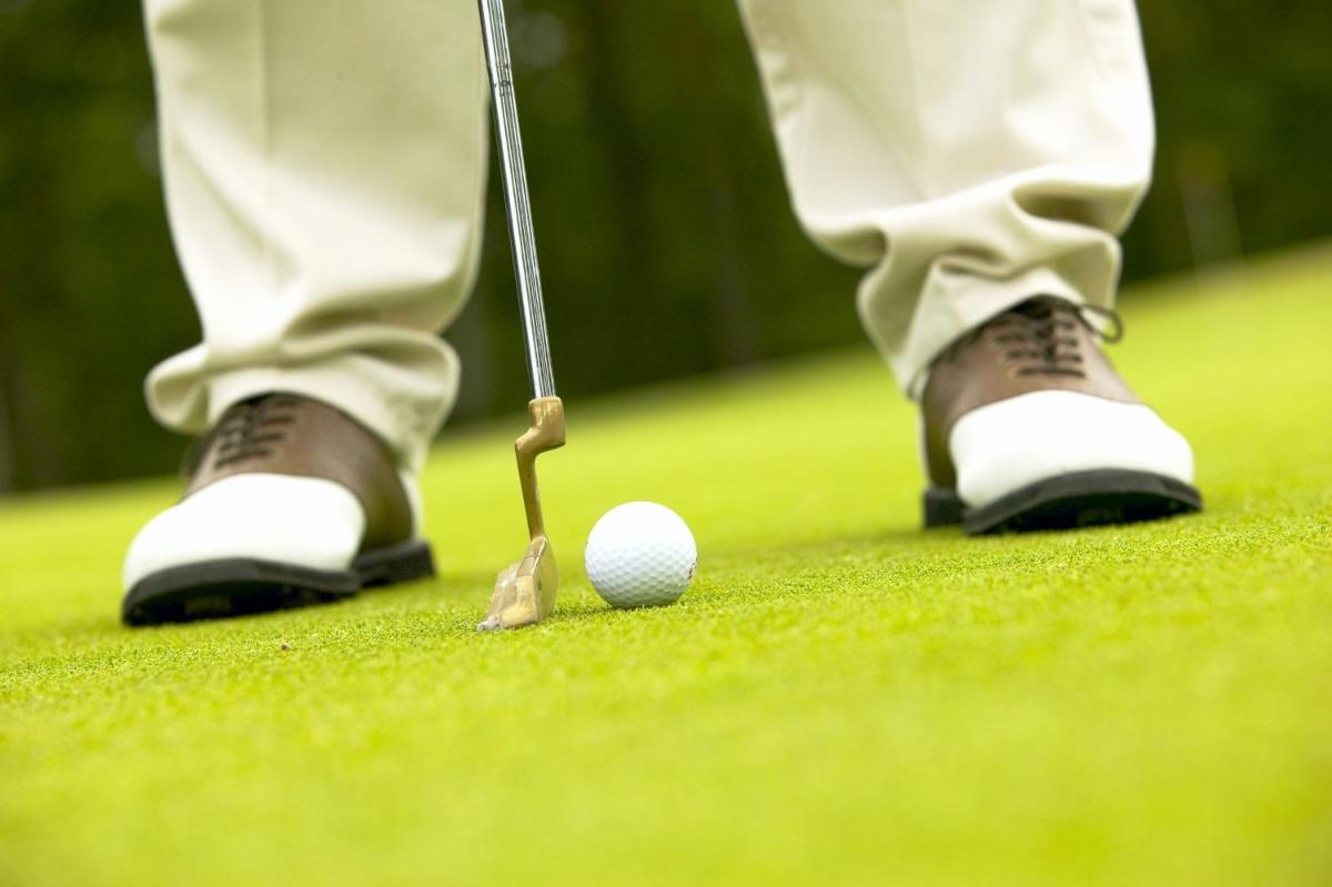 Instalaciones para jugar al golf en el hotel o alrededores