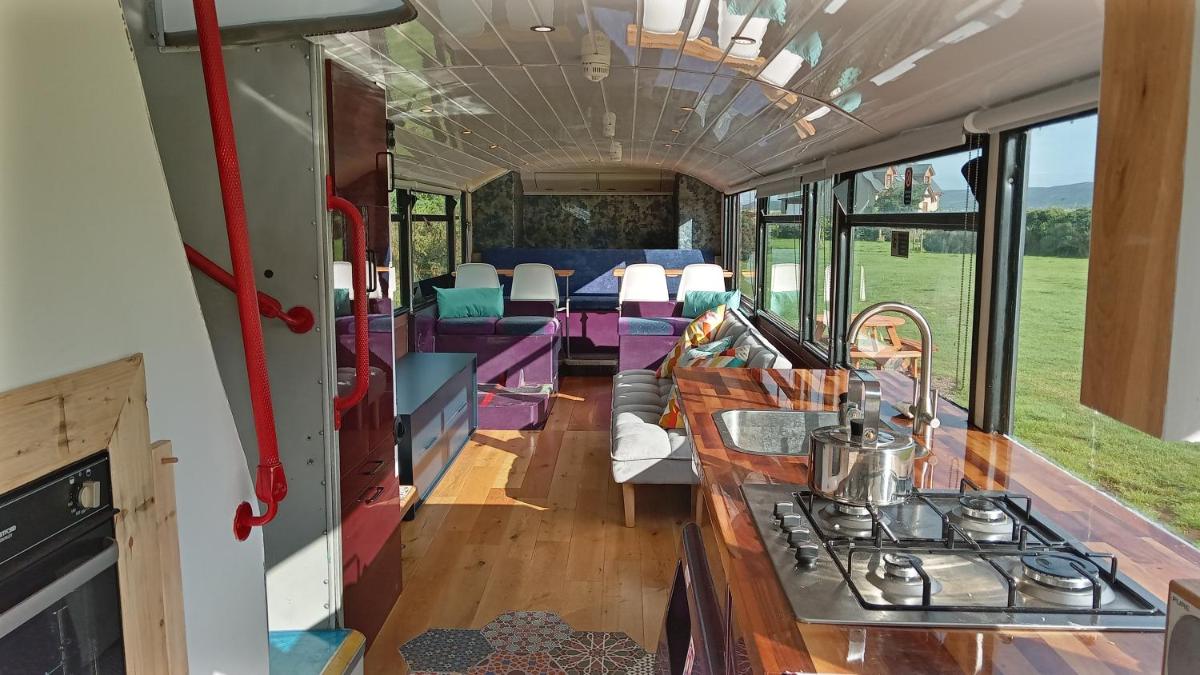 Lovingly converted self catering Double Decker Bus - Housity