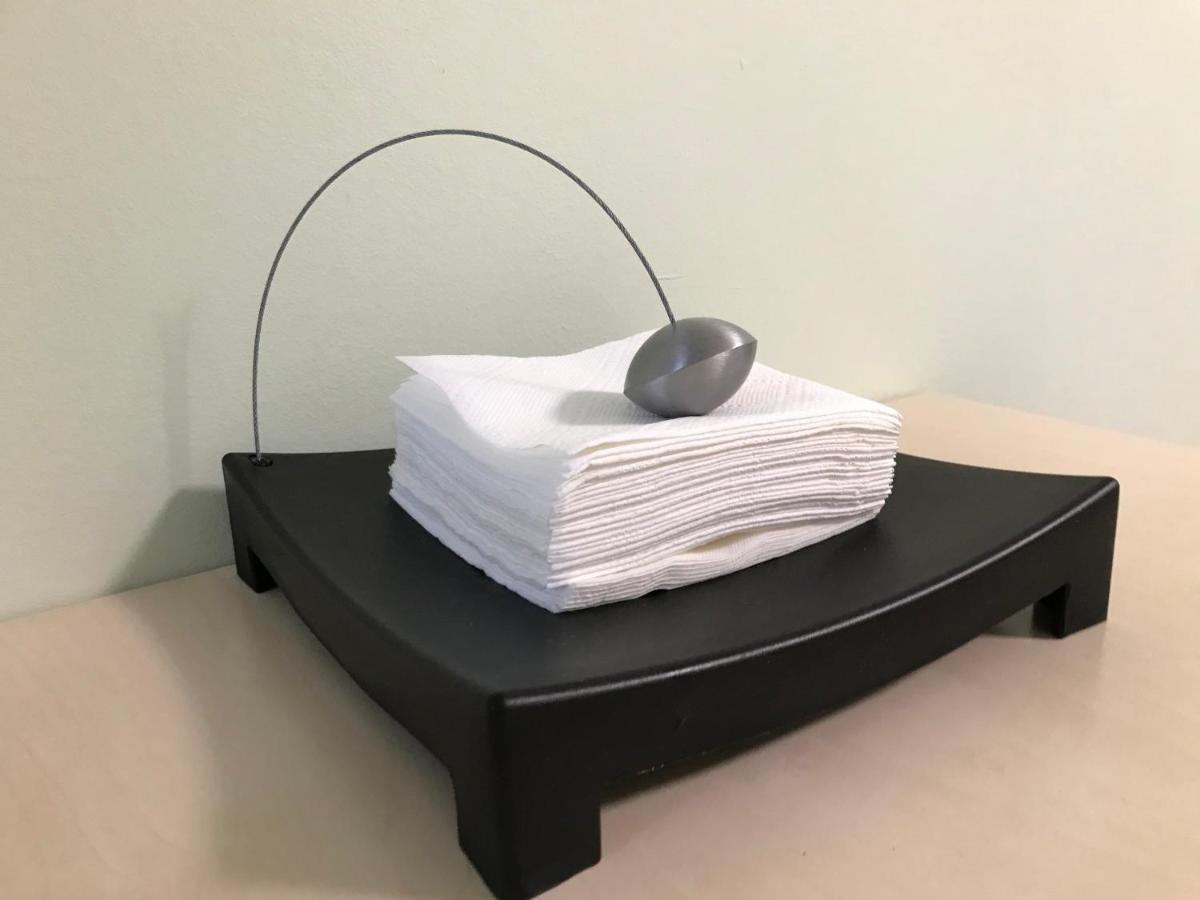 Spacious 1bdrm apartment near metro. Free parking - Housity