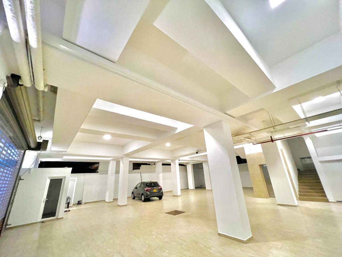 LAR LUXURY APARTMENTS - Housity