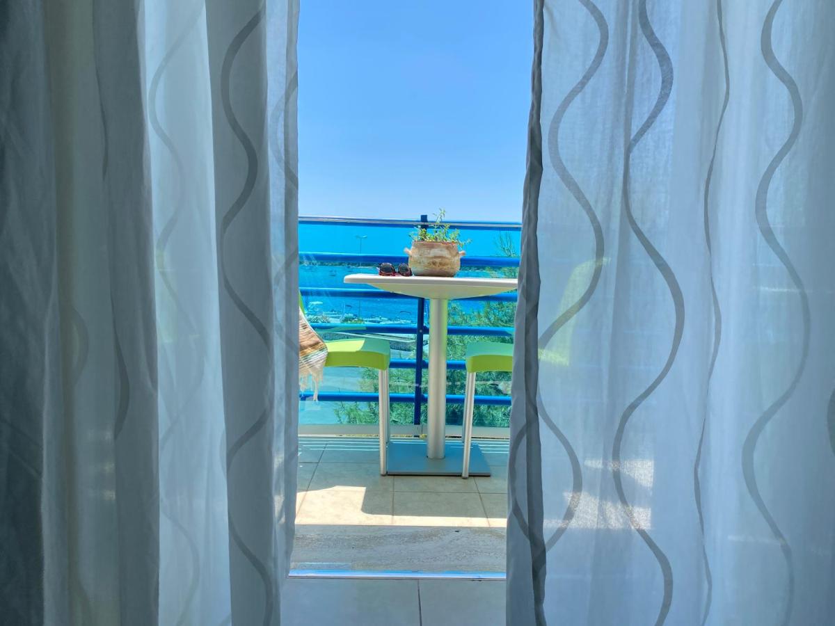 FronteMare Rooms - Housity