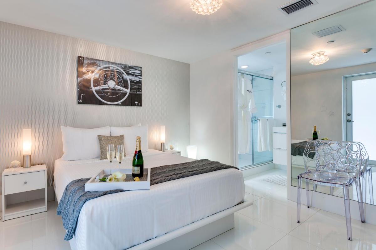 Bars B&B South Beach Hotel - Housity