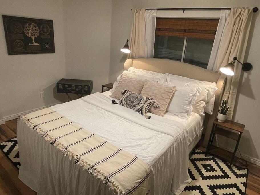 Utah Valley Retreat - Luxurious Self check-in Apt, UVU BYU, EV Charge - Housity