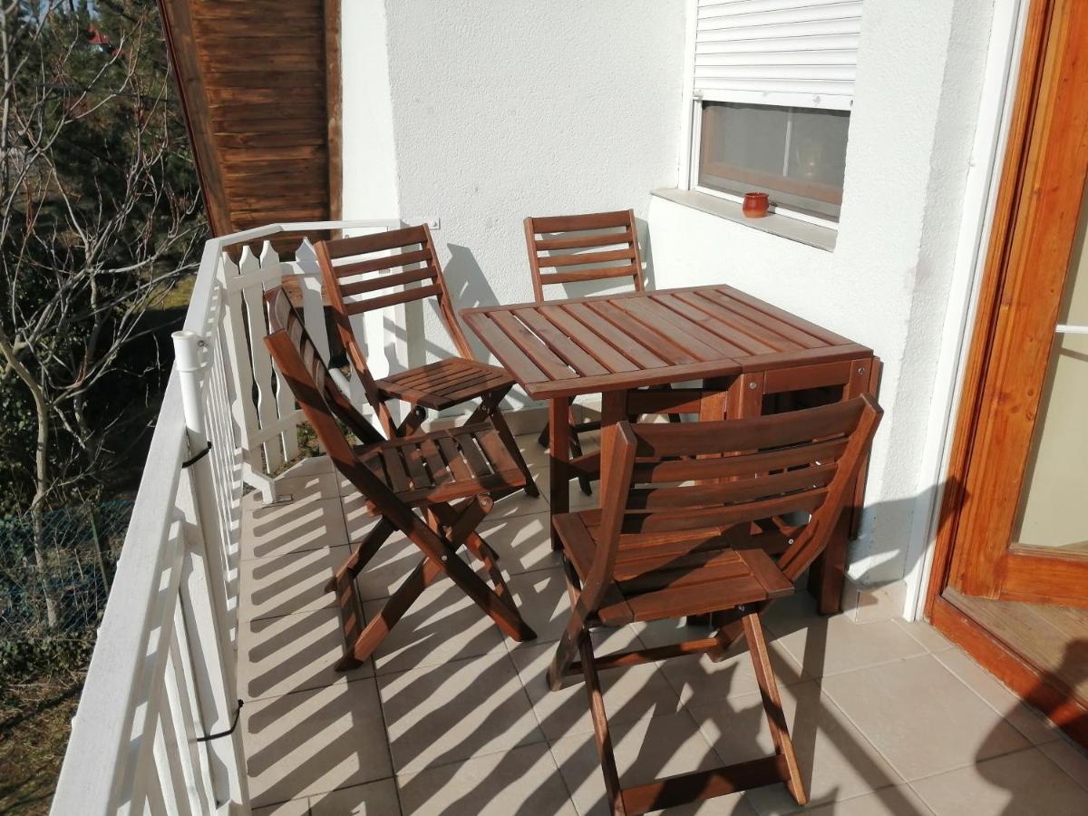 Two bedroom apartment with swimming pool - Housity
