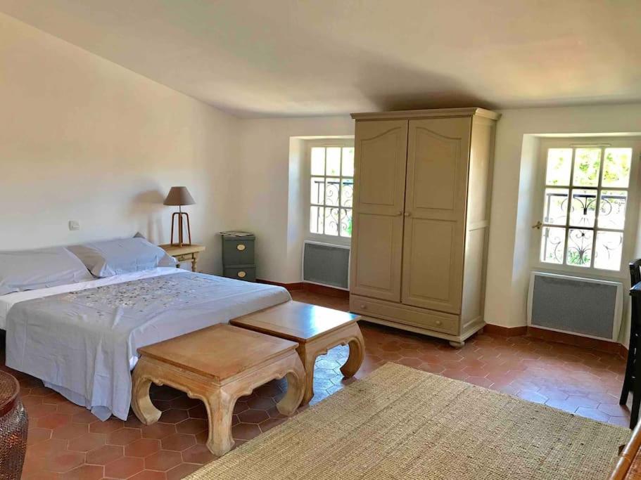 Private House with garden in Mougins old Village - Housity
